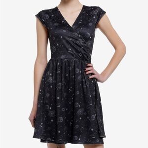Star Wars Light & Dark Side Reversible Wrap Dress‎ Hot Topic